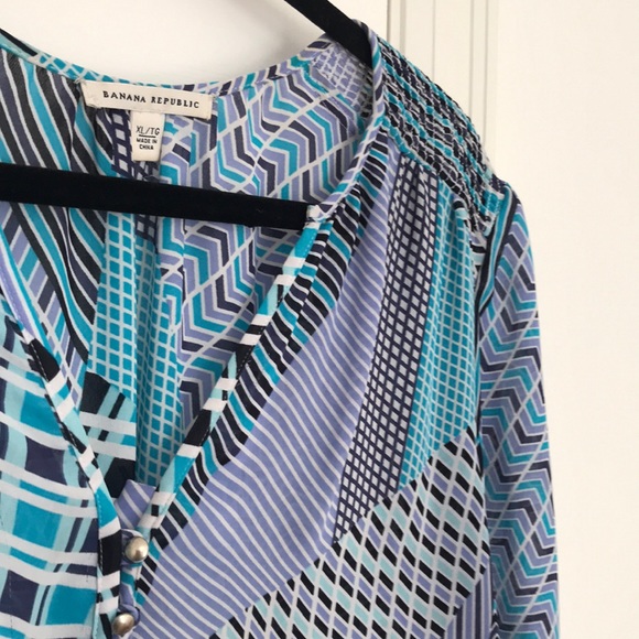 Banana Republic Lightweight Tunic Blouse - Picture 3 of 5